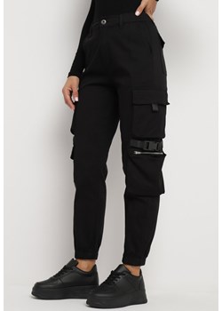 Czarne Spodnie Cargo z Elastycznej Bawełny Irilene ze sklepu Born2be Odzież w kategorii Spodnie damskie - zdjęcie 174681576