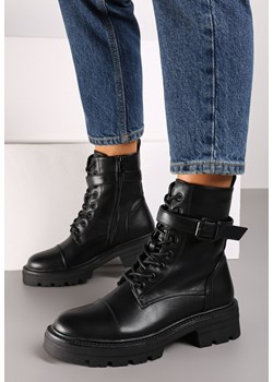 Czarne Botki w Stylu Workerów na Grubej Podeszwie Ozdobione Paskiem z Klamrą Nantinas - id: 341456 - marki born2be - 174685785 Czarne Botki w Stylu Workerów na Grubej Podeszwie Ozdobione Paskiem z Klamrą Nantinas ze sklepu born2be.pl w kategorii Workery damskie - zdjęcie 174685785