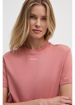 Calvin Klein t-shirt damski kolor różowy K20K207519 ze sklepu ANSWEAR.com w kategorii Bluzki damskie - zdjęcie 174714307