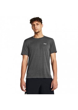 Męska koszulka do biegania Under Armour UA Launch Camo Shortsleeve - szara ze sklepu Sportstylestory.com w kategorii T-shirty męskie - zdjęcie 174716518