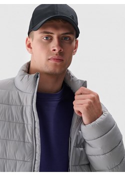 Męska kurtka puchowa pikowana 4F 4FWAW24TDJAM483 - szara ze sklepu Sportstylestory.com w kategorii Kurtki męskie - zdjęcie 174726358