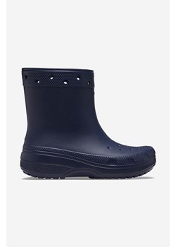 Crocs kalosze Classic Rain Boot kolor niebieski 208363.NAVY-NAVY ze sklepu ANSWEAR.com w kategorii Kalosze damskie - zdjęcie 174739088