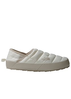 Buty The North Face Thermoball Traction V 0A3V1H32F1 - białe ze sklepu streetstyle24.pl w kategorii Kapcie damskie - zdjęcie 174741575