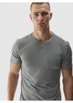 Męska koszulka treningowa 4F 4FWAW24TFTSM1003 - szara ze sklepu Sportstylestory.com w kategorii T-shirty męskie - zdjęcie 174741885