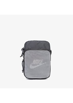 NIKE HERITAGE 2.0 SMALL CROSS BODY BAG ze sklepu Sizeer w kategorii Saszetki - zdjęcie 174745055