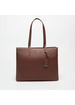 CALVIN KLEIN TOREBKA CK MUST MEDIUM SHOPPER MONO ze sklepu Symbiosis w kategorii Torby Shopper bag - zdjęcie 174761555