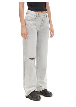 Cropp - Szare jeansy straight - jasny szary ze sklepu Cropp w kategorii Jeansy damskie - zdjęcie 174772879