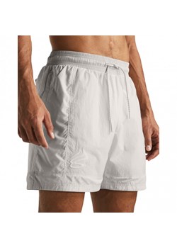 Męskie spodenki do koszykówki Under Armour Curry Woven Short - białe ze sklepu Sportstylestory.com w kategorii Spodenki męskie - zdjęcie 174777267