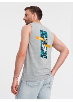 Bawełniany tank top męski z nadrukiem Summer Vibe – szary melanż V3 OM-TSTT-0191 ze sklepu ombre w kategorii T-shirty męskie - zdjęcie 174789008