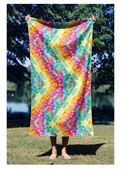Elizabed Ręcznik plażowy &quot;Geometric Mozaic&quot; w kolorze czarnym ze wzorem ze sklepu Limango Polska w kategorii Ręczniki - zdjęcie 174791795