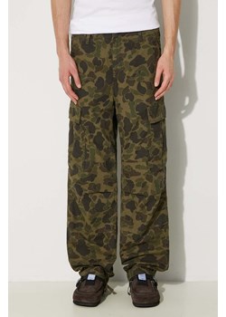 Carhartt WIP spodnie bawełniane Duck Cargo Pant kolor zielony w fasonie cargo I034249.2MQGD ze sklepu PRM w kategorii Spodnie męskie - zdjęcie 174795548