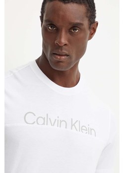 Calvin Klein Performance t-shirt męski kolor biały z nadrukiem 00GMF4K142 ze sklepu ANSWEAR.com w kategorii T-shirty męskie - zdjęcie 174805488