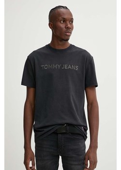 Tommy Jeans t-shirt bawełniany męski kolor czarny z aplikacją DM0DM20754 ze sklepu ANSWEAR.com w kategorii T-shirty męskie - zdjęcie 174809787