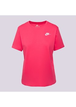 nike t-shirt w nsw club ss dx7902-629 ze sklepu 50style.pl w kategorii Bluzki damskie - zdjęcie 174827169