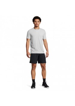 Męskie spodenki treningowe Under Armour UA Tech Woven Wordmark Short - czarne ze sklepu Sportstylestory.com w kategorii Spodenki męskie - zdjęcie 174942598