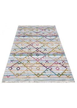 Kolorowy dywan z frędzlami w geometryczne wzory - Folta - id: 20690 - marki Profeos - 174956569 Kolorowy dywan z frędzlami w geometryczne wzory - Folta ze sklepu Edinos.pl w kategorii Dywany - zdjęcie 174956569