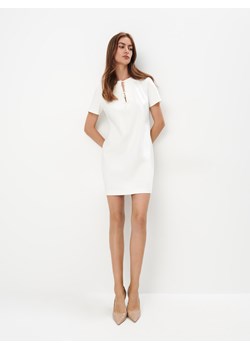 Mohito - Biała sukienka mini - biały ze sklepu Mohito w kategorii Sukienki - zdjęcie 174962066