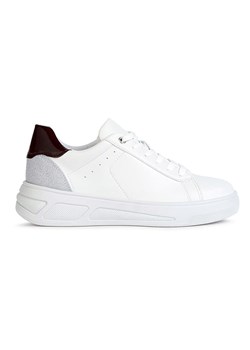 Geox Sneakersy &quot;Ljuba&quot; w kolorze białym ze sklepu Limango Polska w kategorii Buty sportowe damskie - zdjęcie 174966408