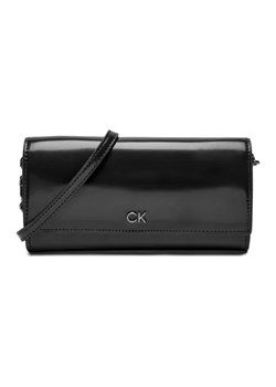 Calvin Klein Torebka na ramię Daily ze sklepu Gomez Fashion Store w kategorii Portfele damskie - zdjęcie 174995948