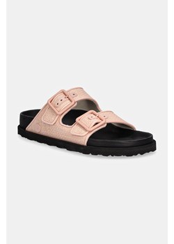 Birkenstock 1774 klapki Arizona Raffia Luxe damskie kolor różowy 1028845 ze sklepu PRM w kategorii Klapki damskie - zdjęcie 175054115