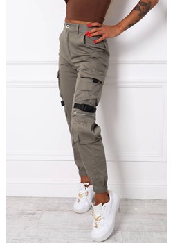 SPODNIE JEANSOWE MOM FIT BOJÓWKI - ZIELONE ze sklepu olika.com.pl w kategorii Spodnie damskie - zdjęcie 175176765