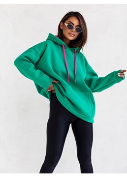 CIEPŁA BLUZA OVERSIZE Z KAPTUREM I ŚCIĄGACZEM-ZIELONA ze sklepu olika.com.pl w kategorii Bluzy damskie - zdjęcie 175177168