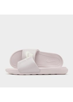 NIKE VICTORI ONE ze sklepu JD Sports  w kategorii Klapki damskie - zdjęcie 175240866