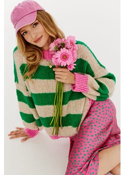 Sweter Strawberry Fields ONE SIZE ze sklepu NAOKO w kategorii Swetry damskie - zdjęcie 175244349