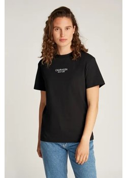 Calvin Klein T-shirt NEWYORK | Regular Fit ze sklepu Gomez Fashion Store w kategorii Bluzki damskie - zdjęcie 175288336