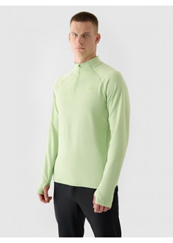 Męska bluza do biegania 4F 4FWAW24TFSWM410 - zielona ze sklepu Sportstylestory.com w kategorii Bluzy męskie - zdjęcie 175309726