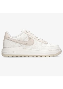 NIKE AIR FORCE 1 LUXE ze sklepu Sizeer w kategorii Buty sportowe męskie - zdjęcie 175377769