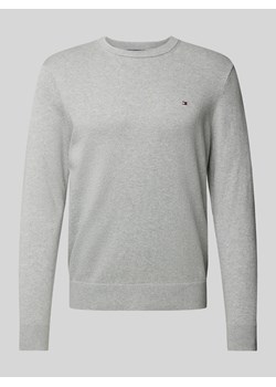 Sweter z dzianiny z wyhaftowanym logo model ‘PIMA’ ze sklepu Peek&Cloppenburg  w kategorii Swetry męskie - zdjęcie 175414507