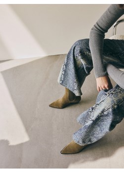 Reserved - Zamszowe kowbojki - zielony ze sklepu Reserved w kategorii Botki - zdjęcie 175469466