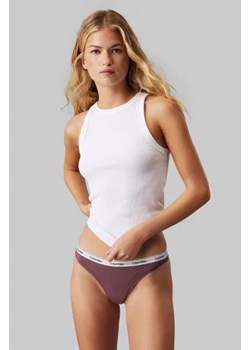 Calvin Klein Underwear Stringi ze sklepu Gomez Fashion Store w kategorii Majtki damskie - zdjęcie 175484679