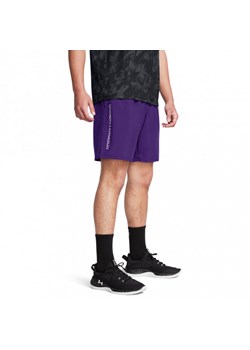 Męskie spodenki treningowe Under Armour UA Tech Woven Wordmark Short - fioletowe ze sklepu Sportstylestory.com w kategorii Spodenki męskie - zdjęcie 175499788