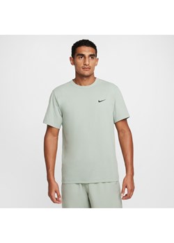 Męska uniwersalna koszulka z krótkim rękawem Dri-FIT UV Nike Hyverse - Zieleń ze sklepu Nike poland w kategorii T-shirty męskie - zdjęcie 175500446