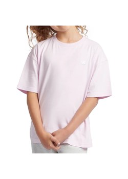 Koszulka New Balance LAKG0001LIR - różowa ze sklepu streetstyle24.pl w kategorii Bluzki dziewczęce - zdjęcie 175546208