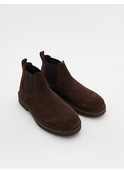 Reserved - Zamszowe botki - ciemnobrązowy ze sklepu Reserved w kategorii Buty zimowe męskie - zdjęcie 175547616