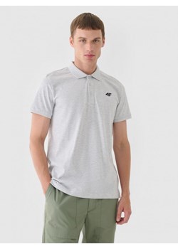 Męska koszulka polo 4F 4FWMM00TPTSM367 - szara ze sklepu Sportstylestory.com w kategorii T-shirty męskie - zdjęcie 175624895