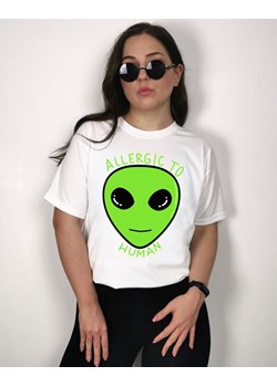 Biały T-shirt damski alergic to human ze sklepu Time For Fashion w kategorii Bluzki damskie - zdjęcie 175635736