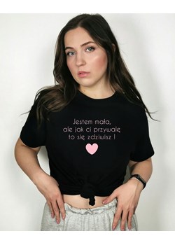 Czarny T-shirt damski z napisem ze sklepu Time For Fashion w kategorii Bluzki damskie - zdjęcie 175635739