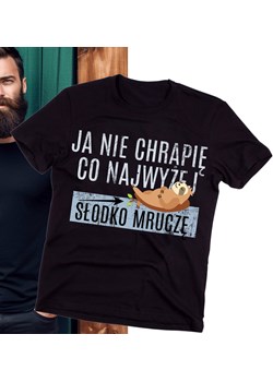 KOSZULKA DLA MĘŻA JA NIE CHRAPIĘ CO NAJWYŻJE SŁODKO MRUCZĘ ze sklepu Time For Fashion w kategorii T-shirty męskie - zdjęcie 175639105