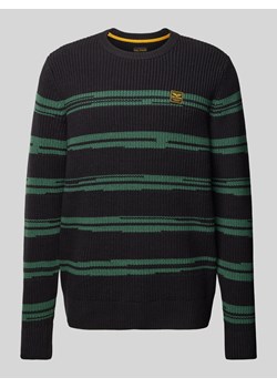 Sweter z dzianiny z naszywką z logo ze sklepu Peek&Cloppenburg  w kategorii Swetry męskie - zdjęcie 175679586