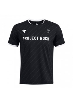 Męska koszulka treningowa Under Armour Project Rock Rugby Shirt - czarna ze sklepu Sportstylestory.com w kategorii T-shirty męskie - zdjęcie 175681415