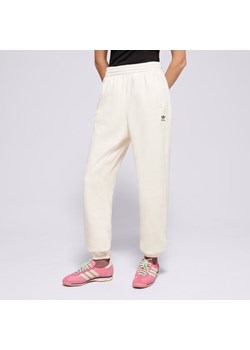 ADIDAS SPODNIE ESS JOGGERS ze sklepu Sizeer w kategorii Spodnie damskie - zdjęcie 175827466