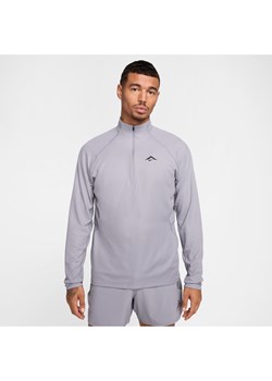 Męska warstwa środkowa z zamkiem 1/2 Dri-FIT Nike Trail - Szary ze sklepu Nike poland w kategorii Bluzy męskie - zdjęcie 175850709