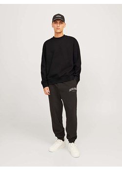 Jack &amp; Jones Bluza &quot;Urban&quot; w kolorze czarnym ze sklepu Limango Polska w kategorii Bluzy męskie - zdjęcie 175910447