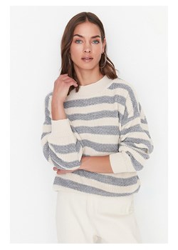 trendyol Sweter w kolorze kremowo-szarym ze sklepu Limango Polska w kategorii Swetry damskie - zdjęcie 175925817