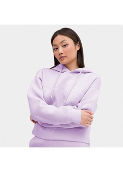 Damska bluza dresowa nierozpinana z kapturem Guess New Alisa Hooded - fioletowa ze sklepu Sportstylestory.com w kategorii Bluzy damskie - zdjęcie 175937507