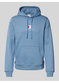 Bluza z kapturem z wyhaftowanym logo ze sklepu Peek&Cloppenburg  w kategorii Bluzy męskie - zdjęcie 175939988